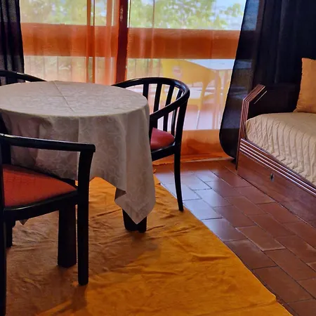 Turisticos Clube Vale Leao 홀리데이파크 *