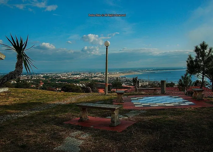 Turisticos Clube Vale Leao